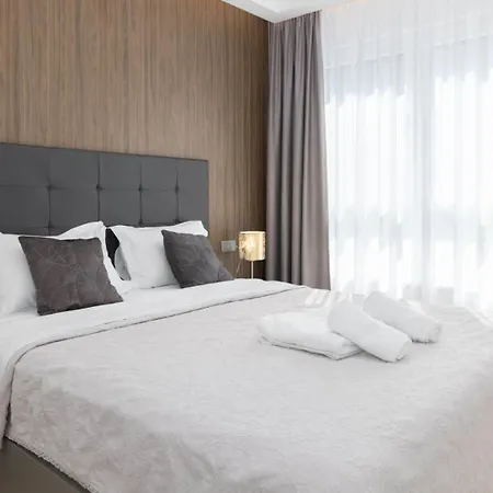 Sunny Lux 2 In By Guide *