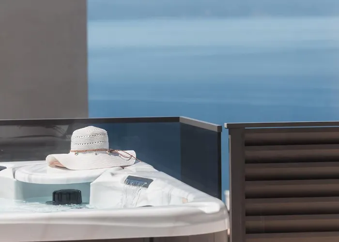 Villa Sunny Lux 2 In By Guide *