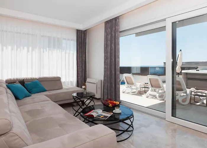 Villa Sunny Lux 2 In By Guide Makarska